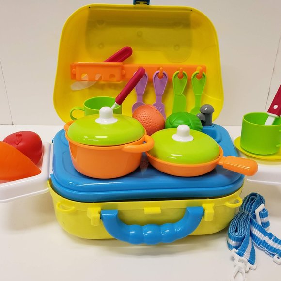 New Portable Mini Toy Kitchen set - Picture 14 of 15